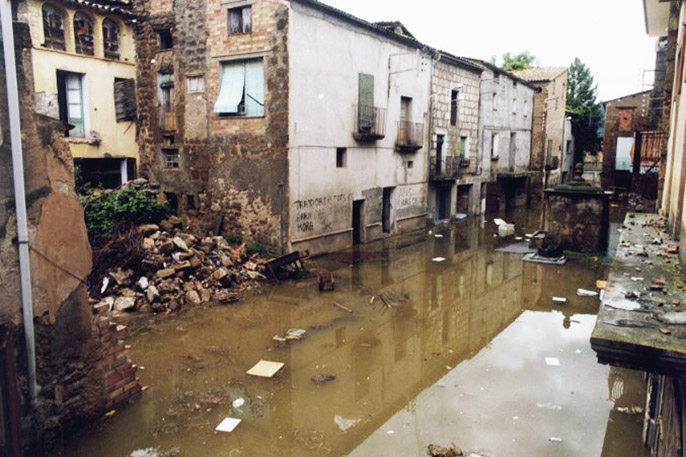 Carrer del Pou - Maig 1999
