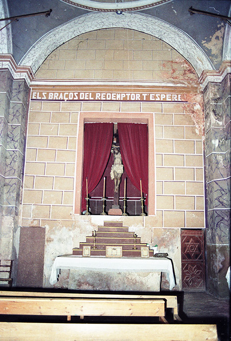 Interior Església; Altar del Sant Crist